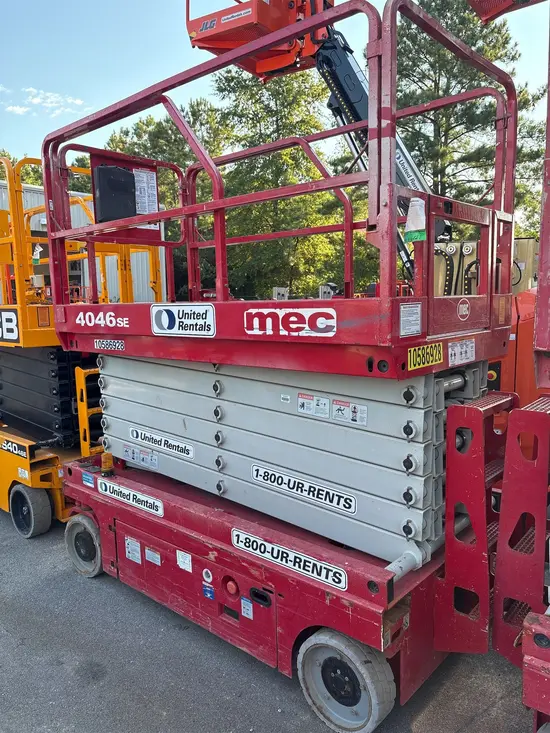 2017 MEC 4046SE Scissor Lift