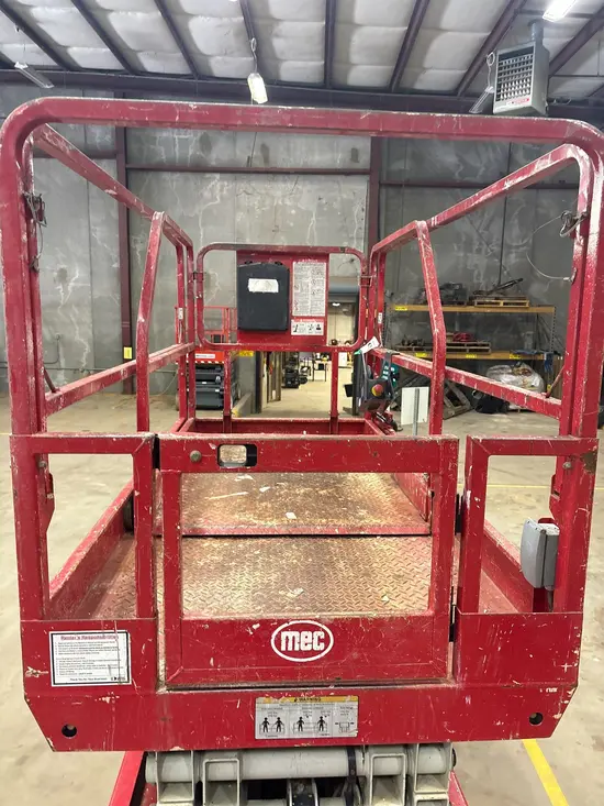 2017 MEC 4046SE Scissor Lift