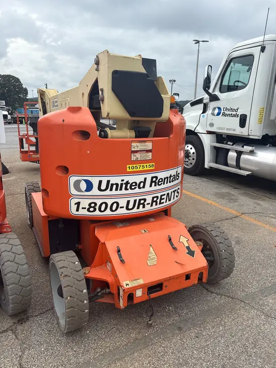 2017 JLG E400AJPN Articulating Boom Lift