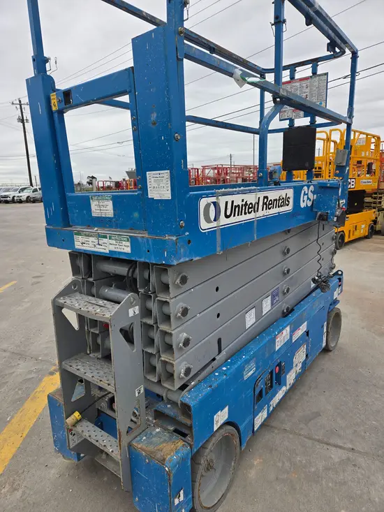 2018 Genie GS-3232 Scissor Lift