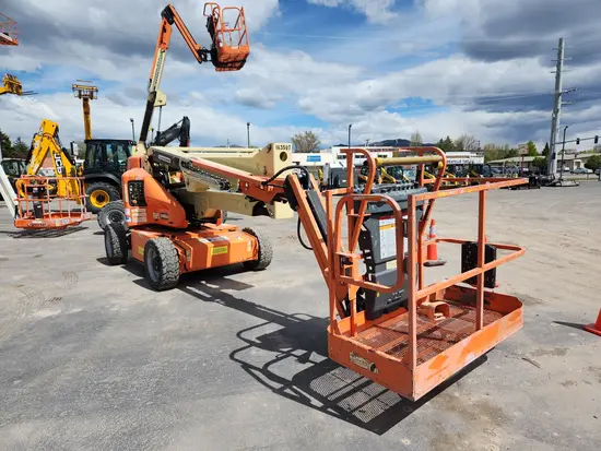2016 JLG E450AJ Articulating Boom Lift