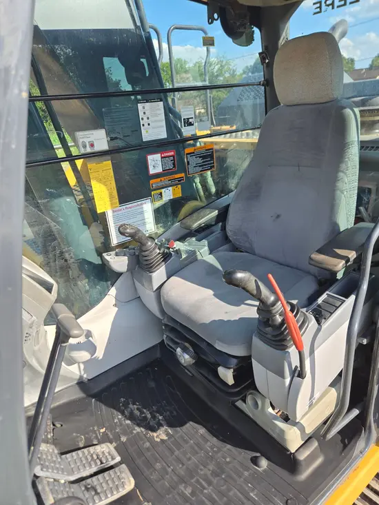 2019 John Deere 210G LC Excavator