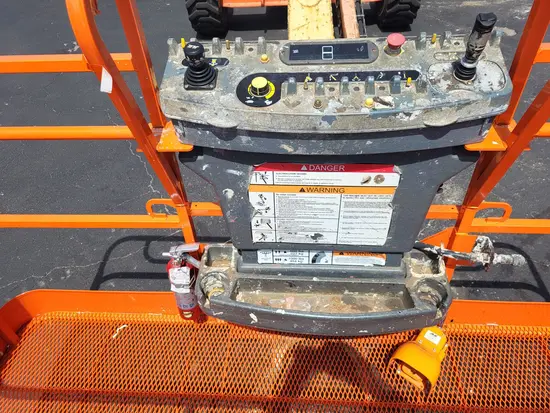 2017 JLG 600S Boom Lift