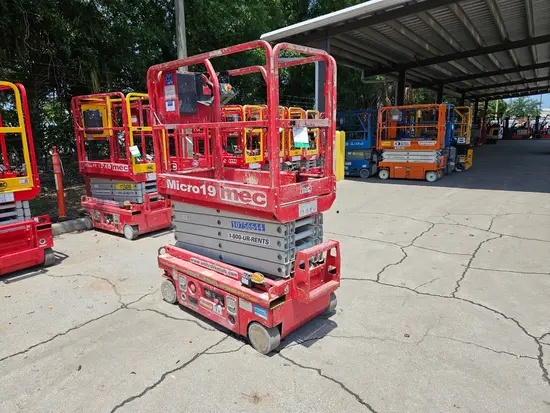 2018 MEC MICRO 19 Scissor Lift