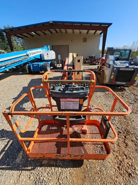 2017 JLG E450AJ Articulating Boom Lift