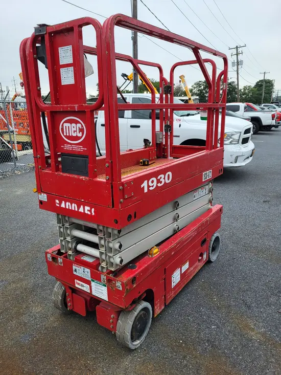 2017 MEC 1930SE Scissor Lift