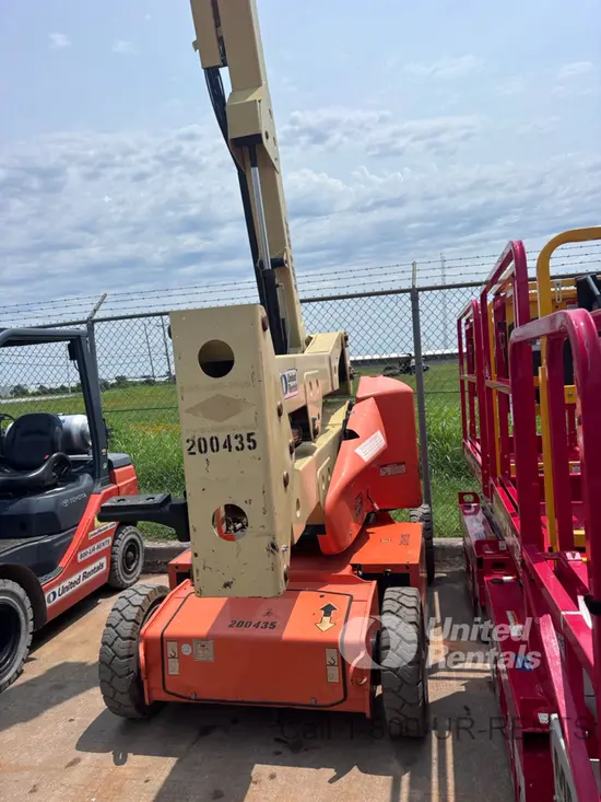 2018 JLG E400AJPN Articulating Boom Lift