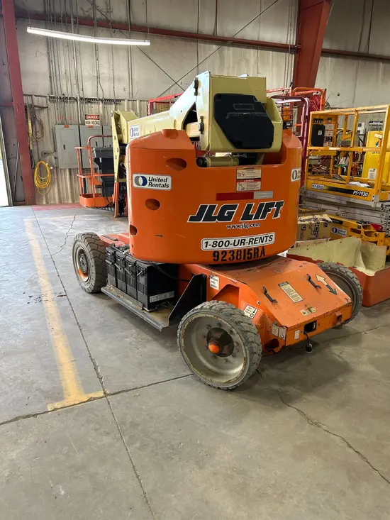 2012 JLG E400AJPN Articulating Boom Lift