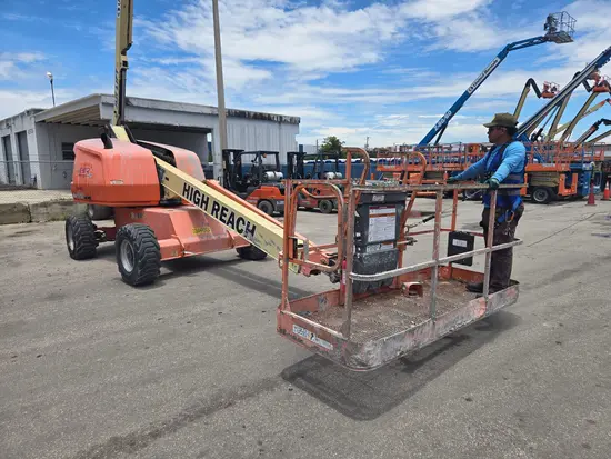 2016 JLG 400S Boom Lift