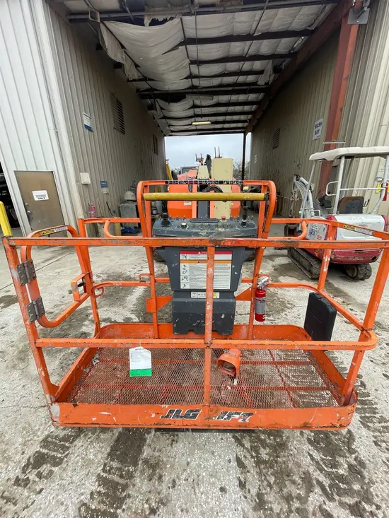 2017 JLG 450AJ Articulating Boom Lift