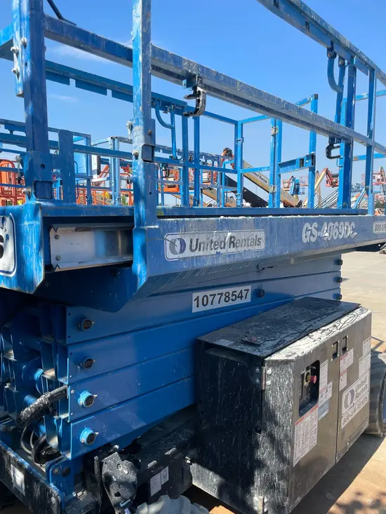 2018 Genie GS-4069DC Scissor Lift