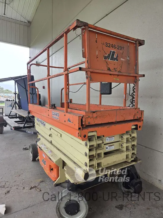 2015 JLG 3246ES Scissor Lift