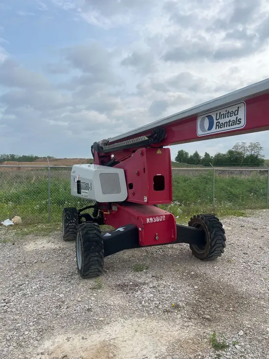2016 MEC 60JD Boom Lift