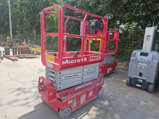 2018 MEC MICRO 19 Scissor Lift