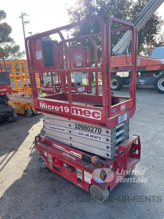 2019 MEC MICRO 19 Scissor Lift