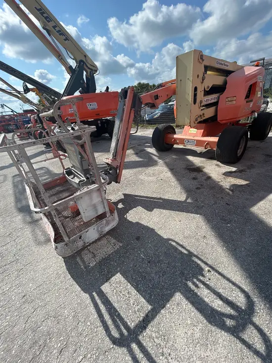 2017 JLG 450AJ Articulating Boom Lift