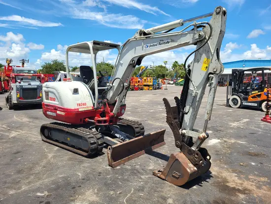 2020 Takeuchi TB240 Mini Excavator
