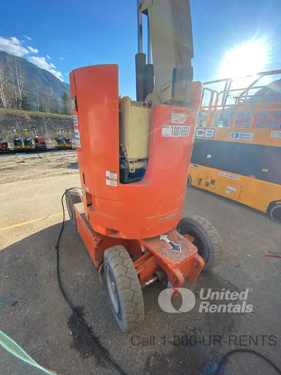 2018 JLG E300AJP Articulating Boom Lift