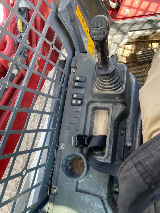 2017 Takeuchi TL10V2-R Track Loader