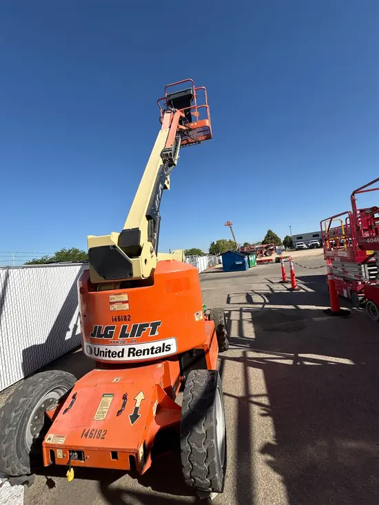 2014 JLG E450AJ Articulating Boom Lift