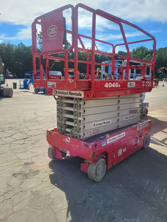 2017 MEC 4046SE Scissor Lift