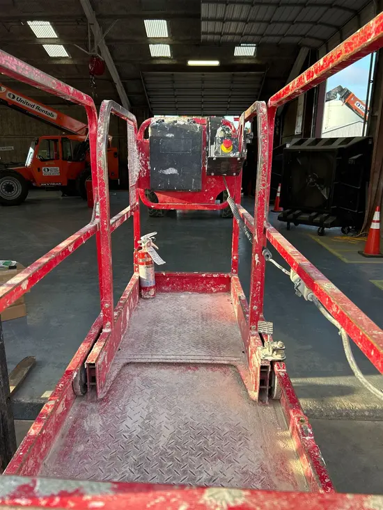 2018 MEC MICRO 19 Scissor Lift