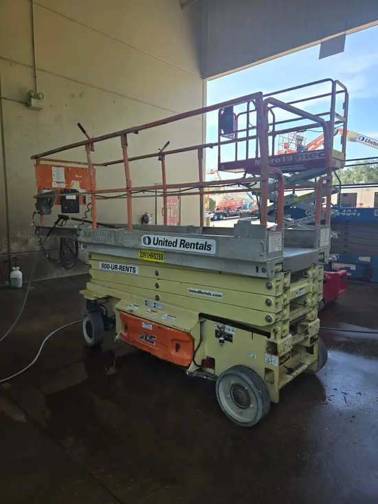 2015 JLG 3246ES Scissor Lift