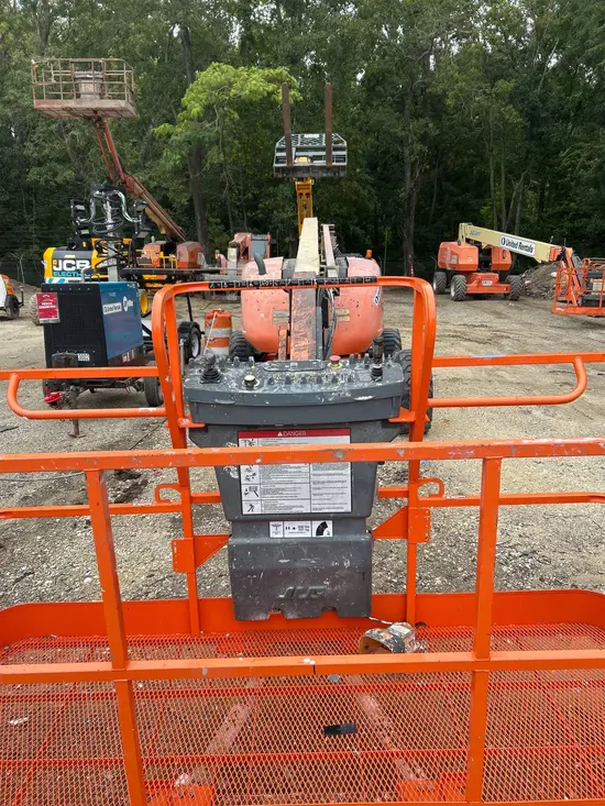 2013 JLG 600AJ Articulating Boom Lift