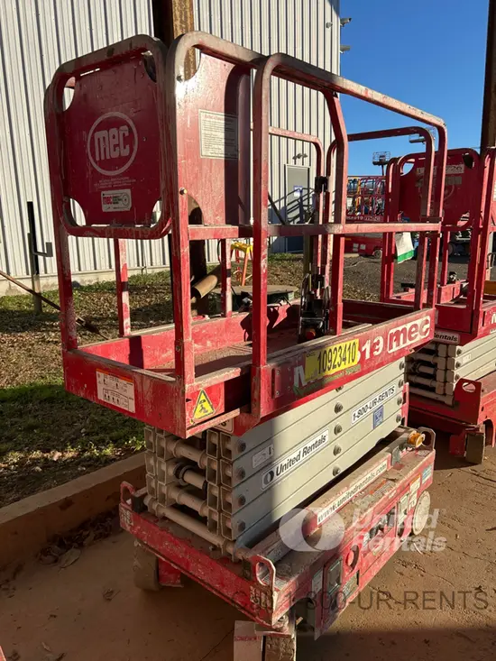 2019 MEC MICRO 19 Scissor Lift