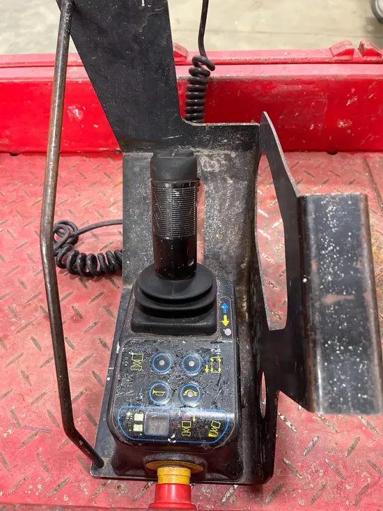 2018 MEC MICRO 19 Scissor Lift