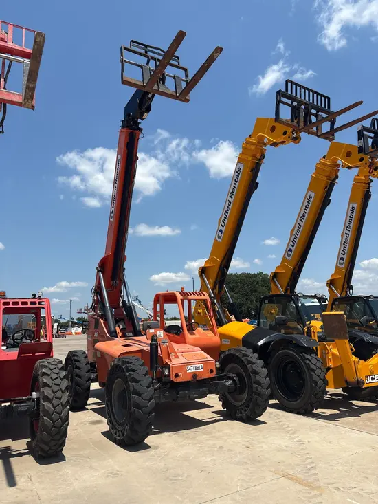 2017 SKYTRAK 8042 Forklift