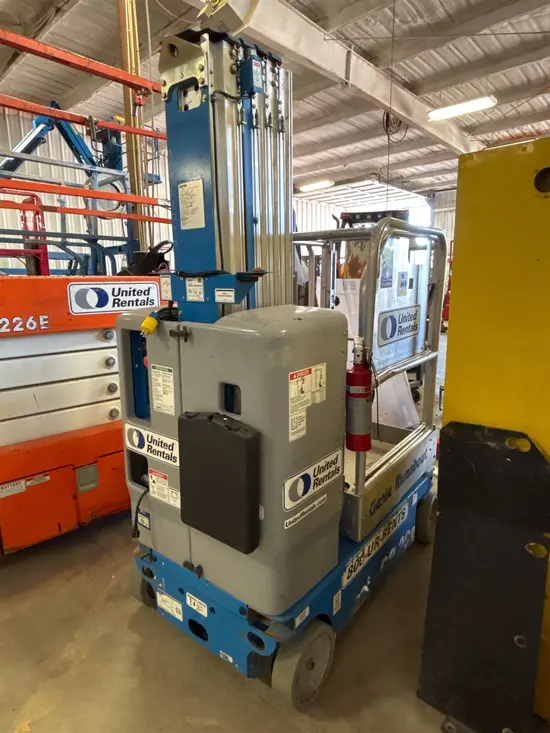 2019 Genie GR-20 Self-Propelled One-Person Lift
