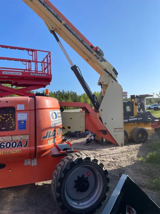 2017 JLG 600AJ Articulating Boom Lift