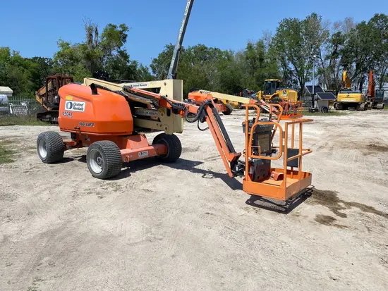 2017 JLG 450AJ Articulating Boom Lift