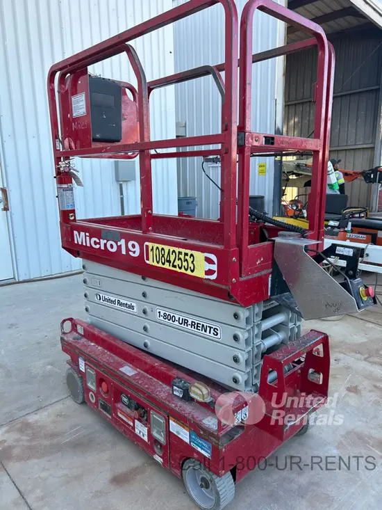 2018 MEC MICRO 19 Scissor Lift