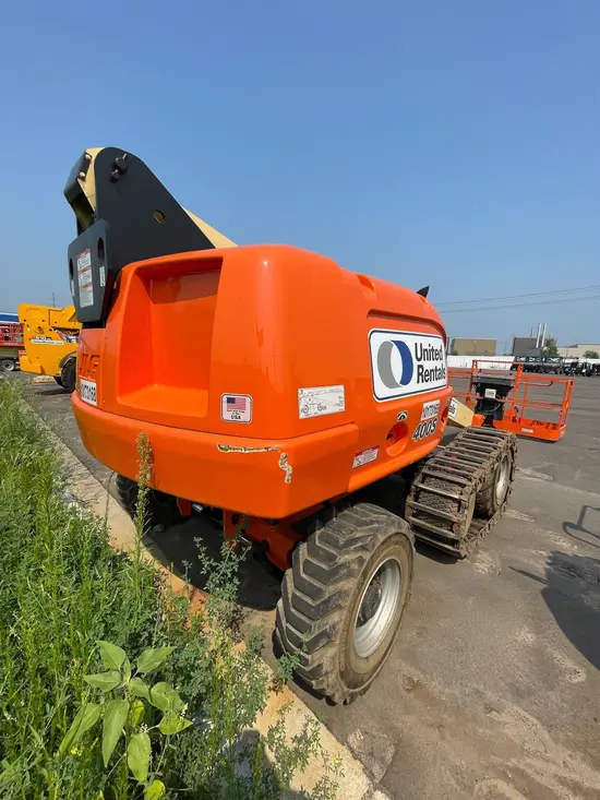2013 JLG 400S Boom Lift