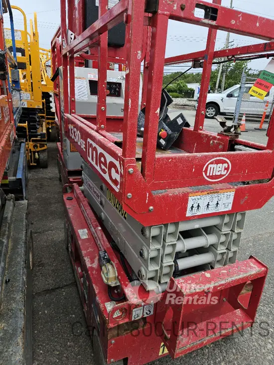 2017 MEC 1330SE Scissor Lift