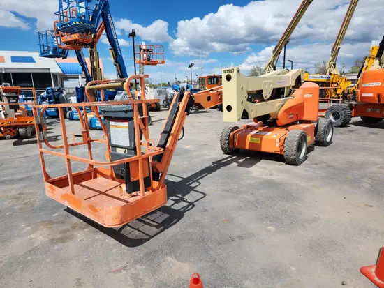 2016 JLG E450AJ Articulating Boom Lift