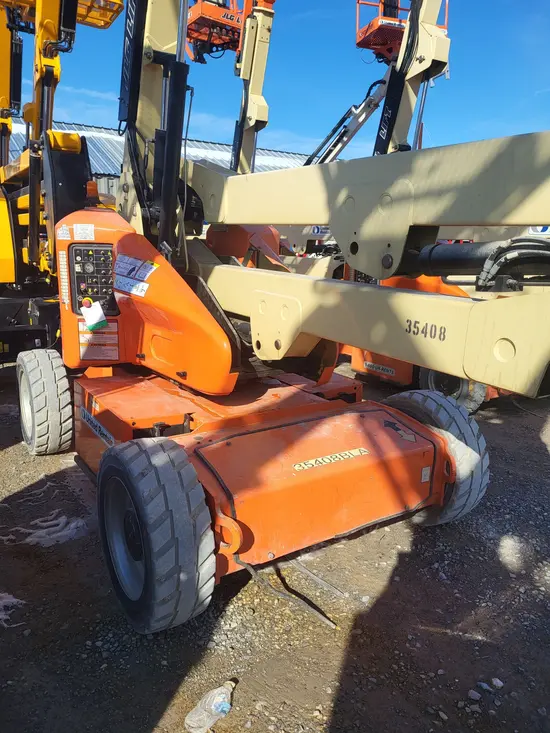 2016 JLG E450AJ Articulating Boom Lift
