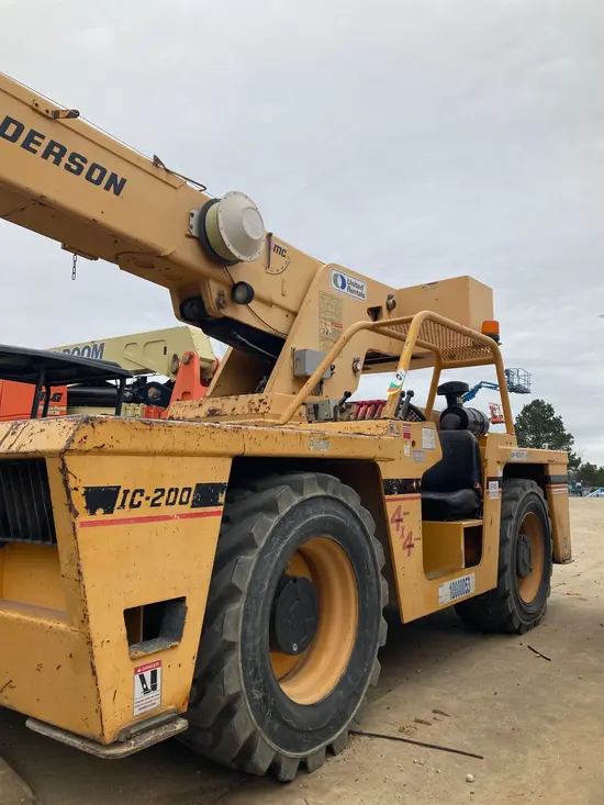 2011 Broderson IC-200-3G
