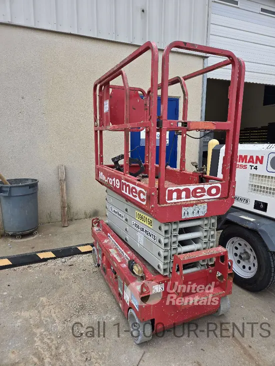 2019 MEC MICRO 19 Scissor Lift
