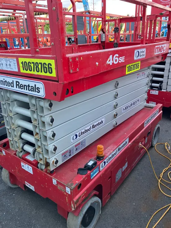 2017 MEC 4046SE Scissor Lift