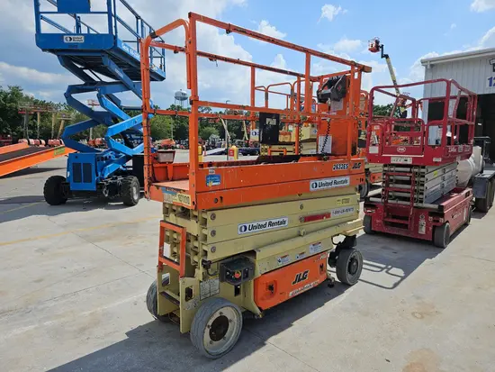 2018 JLG 2632ES Scissor Lift