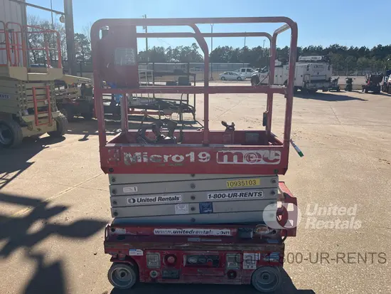 2019 MEC MICRO 19 Scissor Lift