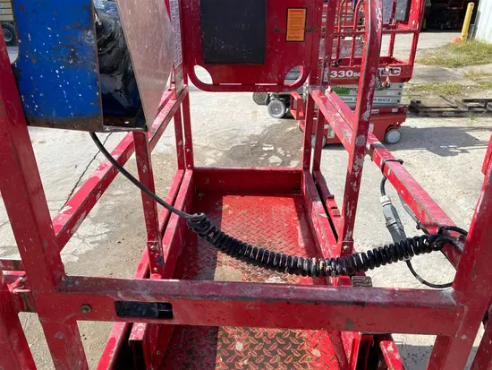 2018 MEC MICRO 19 Scissor Lift