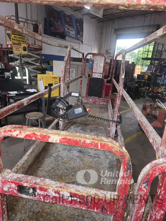 2017 MEC 1930SE Scissor Lift