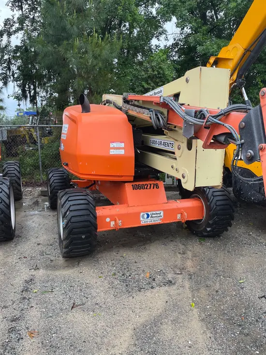 2017 JLG 450AJ Articulating Boom Lift