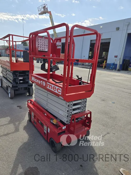 2017 MEC MICRO 19 Scissor Lift