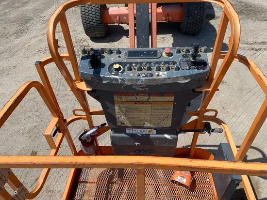 2017 JLG 450AJ Articulating Boom Lift