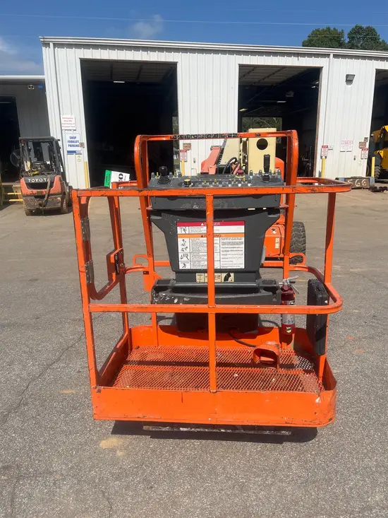 2016 JLG E450AJ Articulating Boom Lift